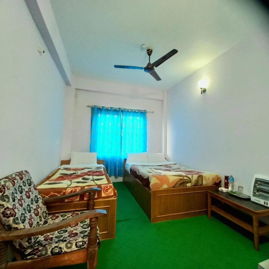 Hotel Aarjan And Restaurant Похара Екстериор снимка